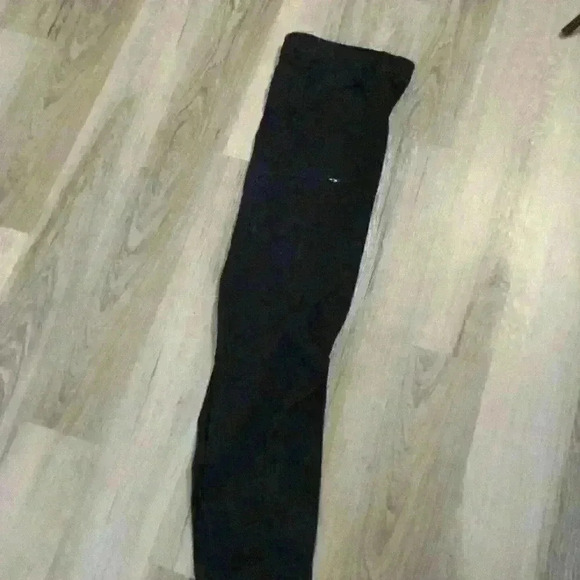 Men's Wrangler Nylon and Spandex Cargo pants; Size: 38x32.  Flat front, Black - Picture 3 of 4